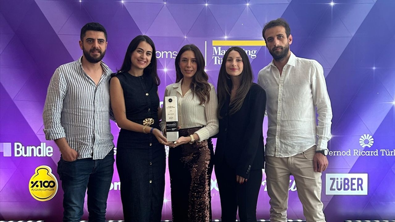 A101'e Brandverse Awards'da 'Zincir Marketler' kategorisinde altın ödül