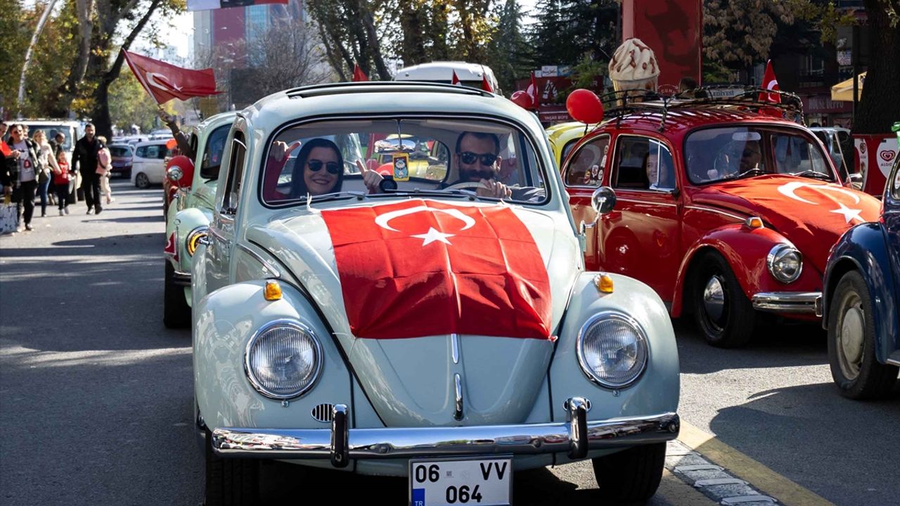 Başkent'te, 29 Ekim kortej yürüyüşü yapıldı