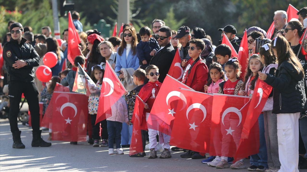 Bursa ve çevre illerde Cumhuriyet'in 102. yıl dönümü kutlandı