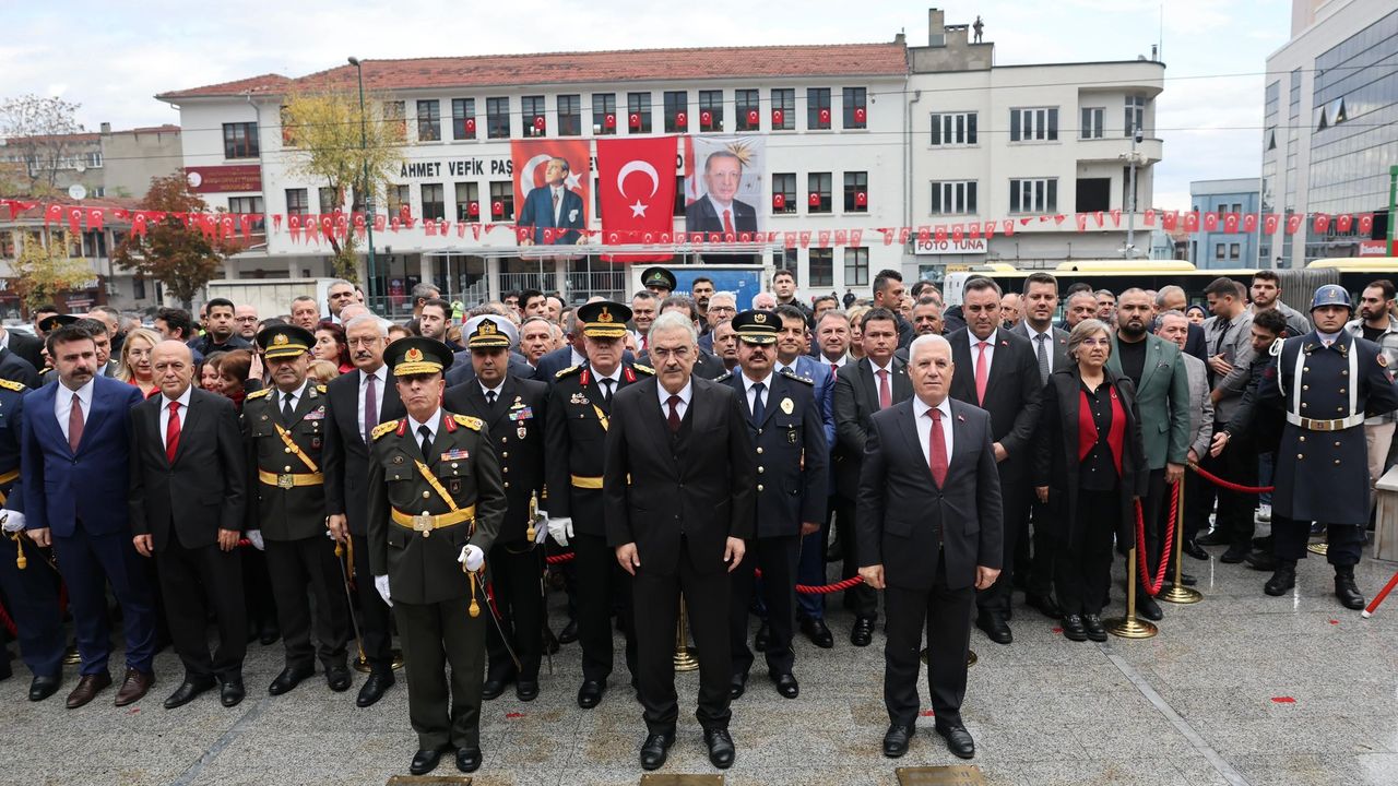 Bursa ve çevre illerde Cumhuriyet'in 102. yılı kutlanıyor