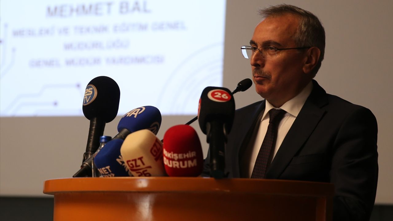 Eskişehir'de 'Geleceğin Mesleki Eğitimi Çalıştayı' yapıldı