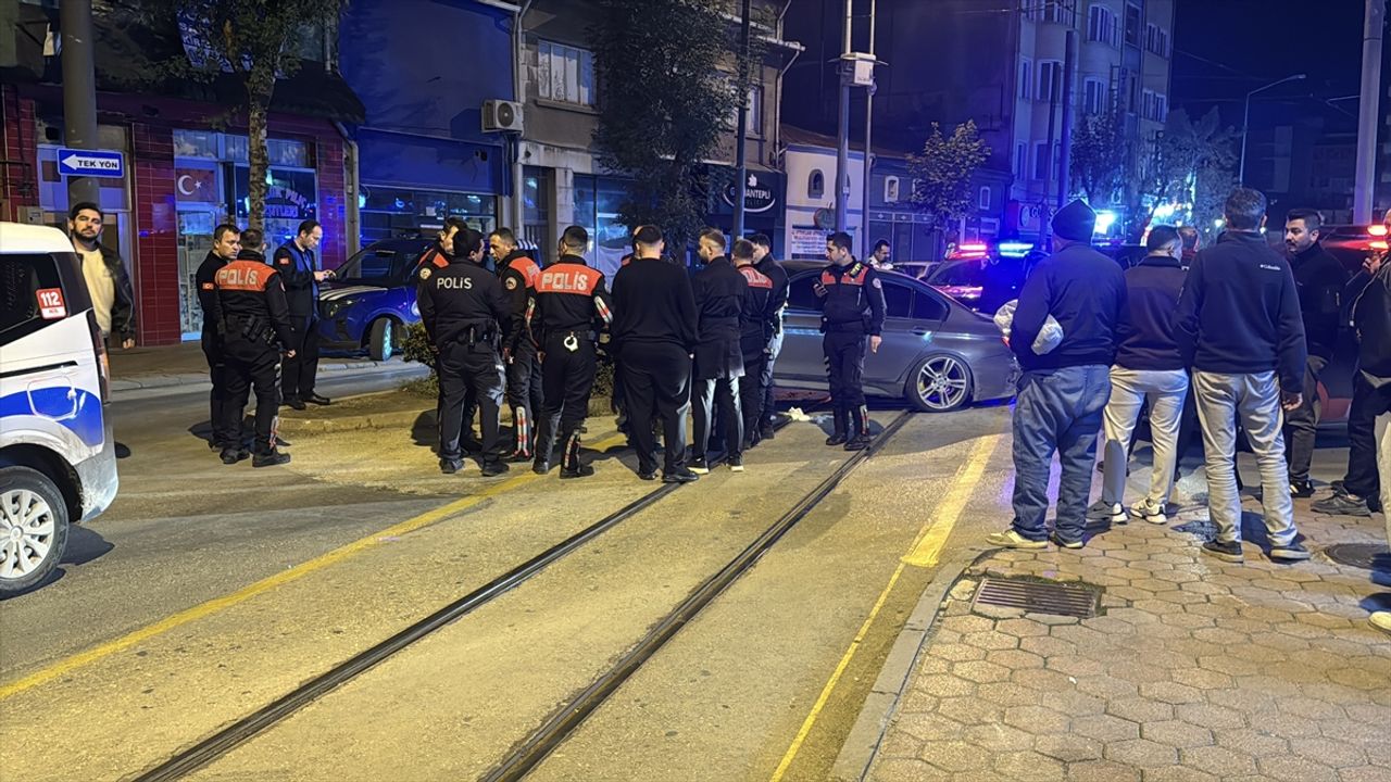 Eskişehir'de polisin 'dur' ihtarına uymayıp kaçarken kaza yapan sürücü yakalandı