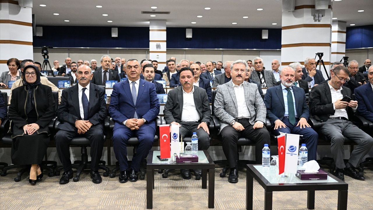 Kayseri'de 'Yılın Ahisi' seçilen iş insanı Ali Rıza Güldüoğlu'na şed kuşatıldı