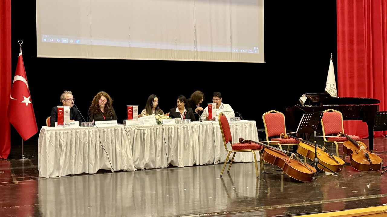 Kırşehir'de 'UNESCO Uluslararası Genç Müzisyenler Çalıştayı' başladı