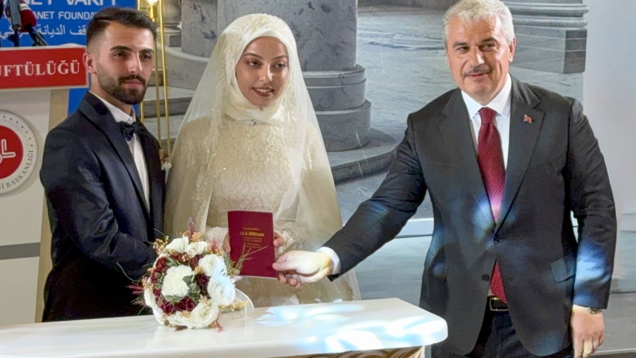 Konya'da 35 çift için toplu nikah töreni düzenlendi