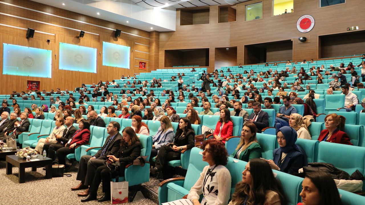 Yozgat'ta 1. Ulusal Rehabilitasyon Hemşireliği Kongresi başladı