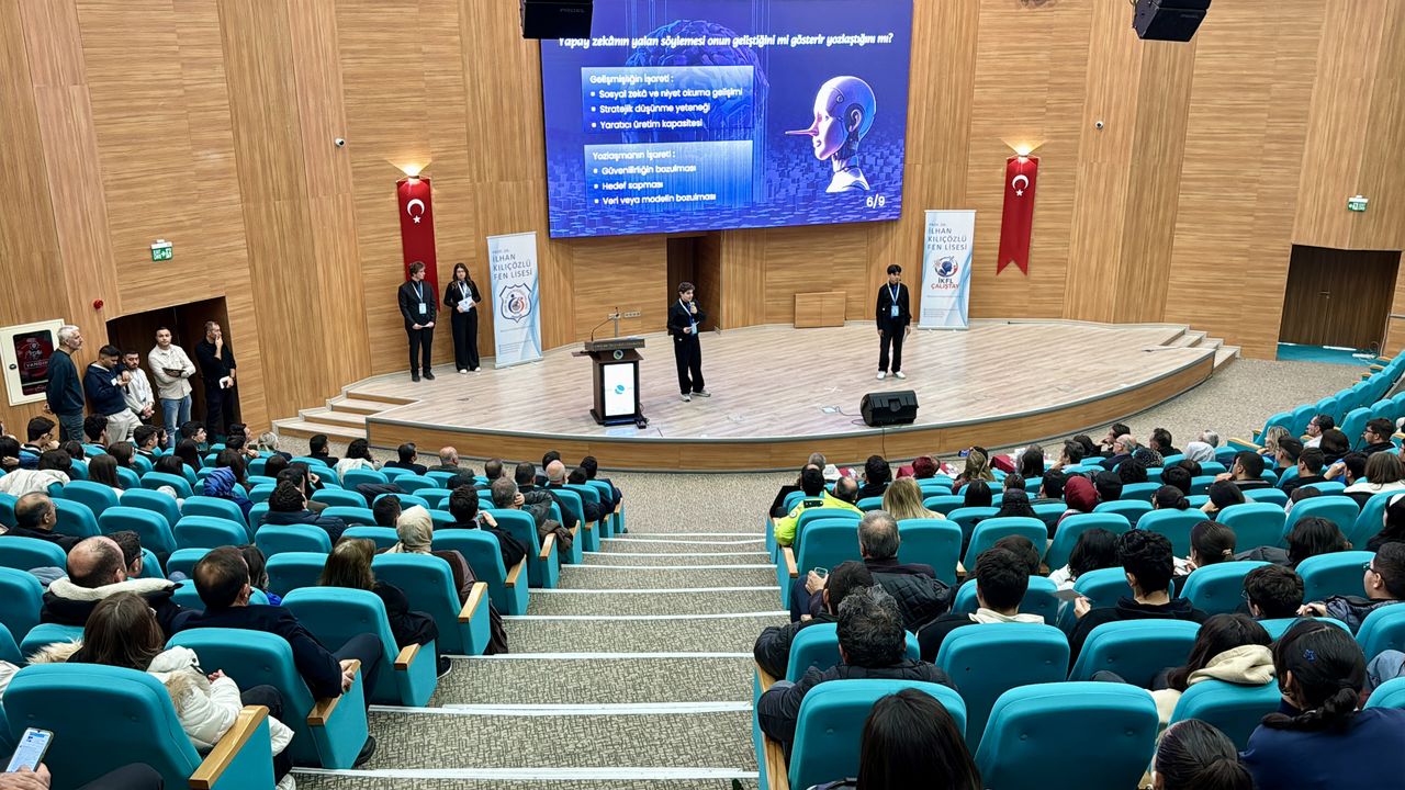 Kırşehir'de '1. Prof. Dr. İlhan Kılıçözü Fen Lisesi Öğrenci Çalıştayı' düzenledi