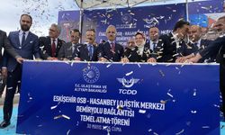 Bakan Uraloğlu, demir yolu bağlantısının temel atma töreninde konuştu