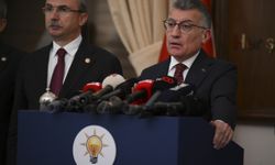 AK Parti, 10.Yargı Paketini TBMM Başkanlığına sundu (2)