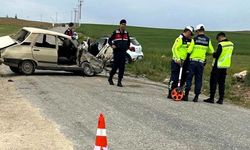 Aksaray'da 2 otomobil çarpıştı 1 kişi öldü, 2 kişi yaralandı