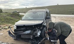 Ankara'da otomobil ile hafif ticari aracın çarpıştığı kazada 1 kişi öldü, 1 kişi yaralandı
