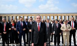 Gençlerbirliği camiası, Anıtkabir'i ve İlhan Cavcav'ın mezarını ziyaret etti
