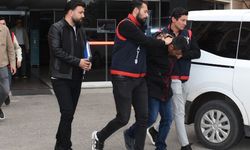 GÜNCELLEME - Sivas’ta iki kardeşi evlerinde bıçaklayarak öldürdüğü iddia edilen zanlı adliyede