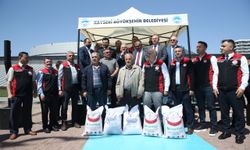 Kayseri Büyükşehir Belediyesi, üreticilere 5 yılda yaklaşık 4 bin ton tohum dağıttı