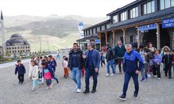 Kayseri'de ilkokul ve ortaokul öğrencileri Erciyes'i gezdi