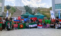 Konya'da farklı ülkelerden gelen üniversite öğrencileri kültürlerini tanıttı