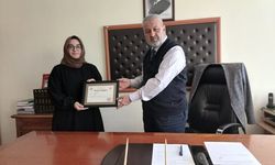 Konya'da Kur'an kursu öğreticisine başarı belgesi verildi