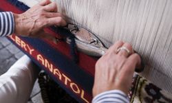 Nevşehir'de dokuma ustası Ayten Satıcı dokuma halıcılığın yeniden canlanmasını istiyor