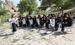 Nevşehir'de lise öğrencilerinden müzik dinletisi etkinliği