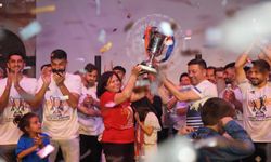 Nevşehir'de Suvermez Kapadokyaspor'un Nesine 3. Lig'e yükselmesi kutlandı