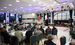 Seydişehir'de emekli öğretmenler vefa gecesi etkinliğinde bir araya geldi