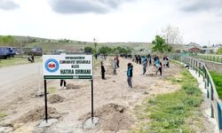 Seydişehir'de öğrenciler fidanları toprakla buluşturdu