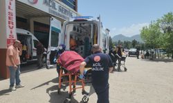 Seydişehir'de şarampole devrilen otomobildeki 2 kişi yaralandı