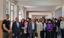Sivas'ta lise öğrencileri karma resim sergisi açtı