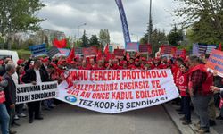 Tez-Koop-İş'ten Çalışma ve Sosyal Güvenlik Bakanlığı önünde basın açıklaması