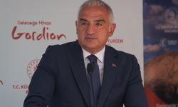 Bakan Ersoy, Gordion Antik Kenti'ndeki 47'nci tümülüsten çıkarılan eserleri tanıttı: