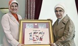 Emine Erdoğan, Türk Kızılay'a kurban bağışında bulundu