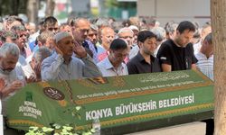 Konya'da trafik kazasında ölen üniversite öğrencisi motokuryenin cenazesi toprağa verildi