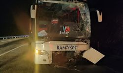 Konya'da yolcu otobüsüyle çarpışan otomobilin sürücüsü öldü, 8 kişi yaralandı