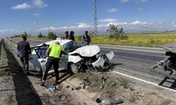 Nevşehir'de bariyere çarpan otomobildeki 4 kişi yaralandı