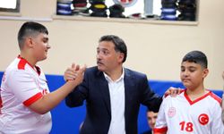 Vali Çiçek, ERVA Sağlık Spor Kulübünü ziyaret etti