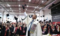 Anadolu Üniversitesinde mezuniyet coşkusu sona erdi