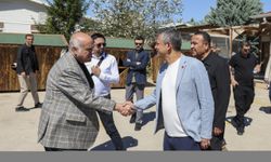 CHP Genel Başkanı Özel, başkentte vatandaşlarla bir araya geldi