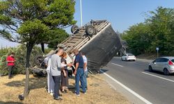 Eskişehir'de kamyonet ile servis otobüsü çarpıştı, 2 yaralı