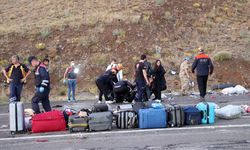 GÜNCELLEME 2- Sivas'ta yolcu otobüsü dağın yamacına çarptı, 4 kişi öldü, 33 kişi yaralandı