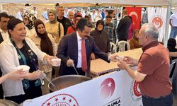 Kırşehir'de şehit ailelerinden 2 bin kişiye aşure ikramı