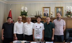 LGS sınavında tam puan alan öğrenci düzenli çalışıp kitap okuyarak başarılı oldu