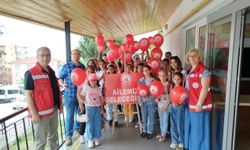 Öğrencilerden Sosyal Hizmet Merkezlerine ziyaret