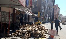 Sivas'ta kaldırım işgal eden esnaflara ceza kesildi