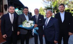 AK Parti Genel Başkanvekili Elitaş, Büyükşehir Belediye Başkanı Büyükkılıç'ı ziyaret etti
