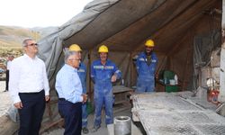 Başkan Büyükkılıç, Erciyes'te sıcak su sondaj çalışmalarını inceledi