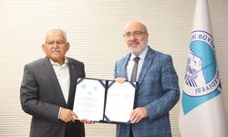 Büyükşehir Belediyesinden KAYÜ öğrencilerine sanat ve eğitim desteği