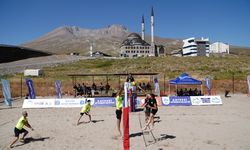 Erciyes'te plaj voleybolu turnuvası başladı
