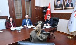 Eskişehir Valisi Aksoy Halk Günü Toplantısı'nda vatandaşların sorunlarına çözüm buluyor