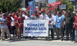 Kamu-Sen Niğde Şubesinden 8. Dönem Kamu Toplu Sözleşmesine ilişkin basın açıklaması