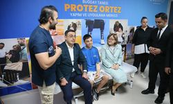 Kol protezine kavuşan Mehmet Efe, konsolla oyun oynama hayalini gerçekleştirdi